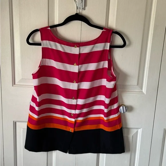 Banana button-back sleeveless top bottom stripe is navy, but can look black - Picture 4 of 7